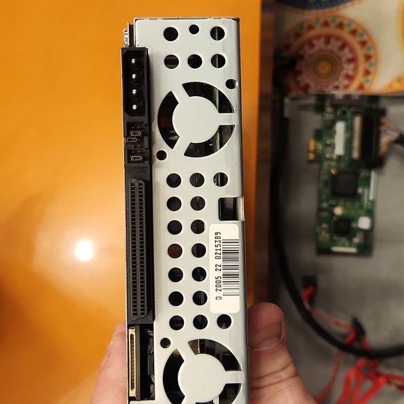 Quantum superloader tape drive - Picture 5 of 5